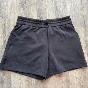 Lululemon Softstreme HR short 4”